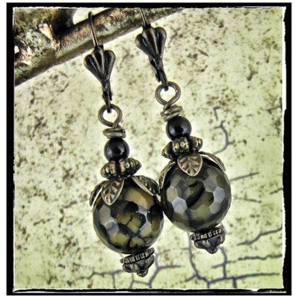 Dragon's Vein Agate Black Onyx and Antiqued Brass - Picture 3 of 5